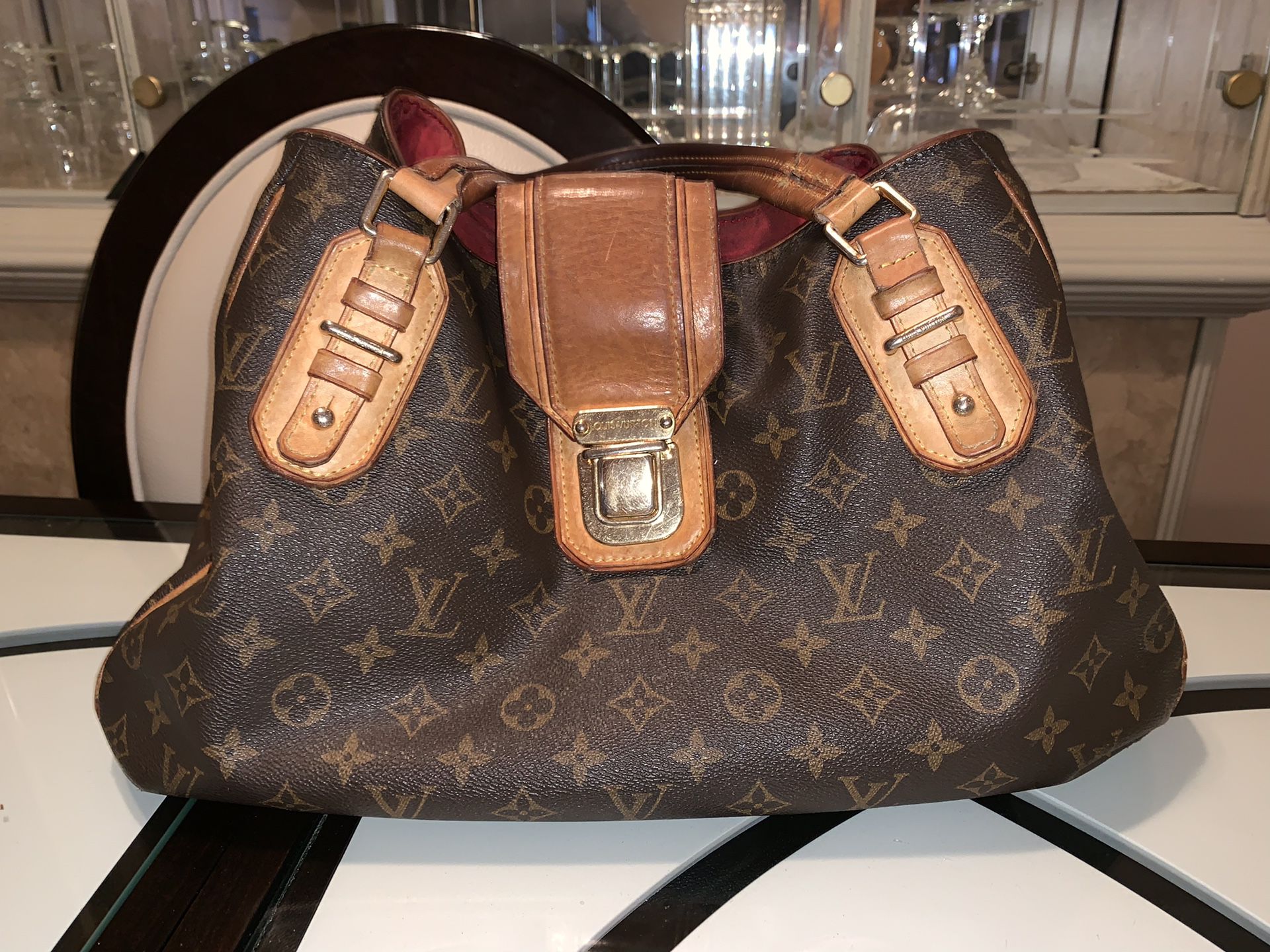 Louis Vuitton purse (CHECK DESCRIPTION)
