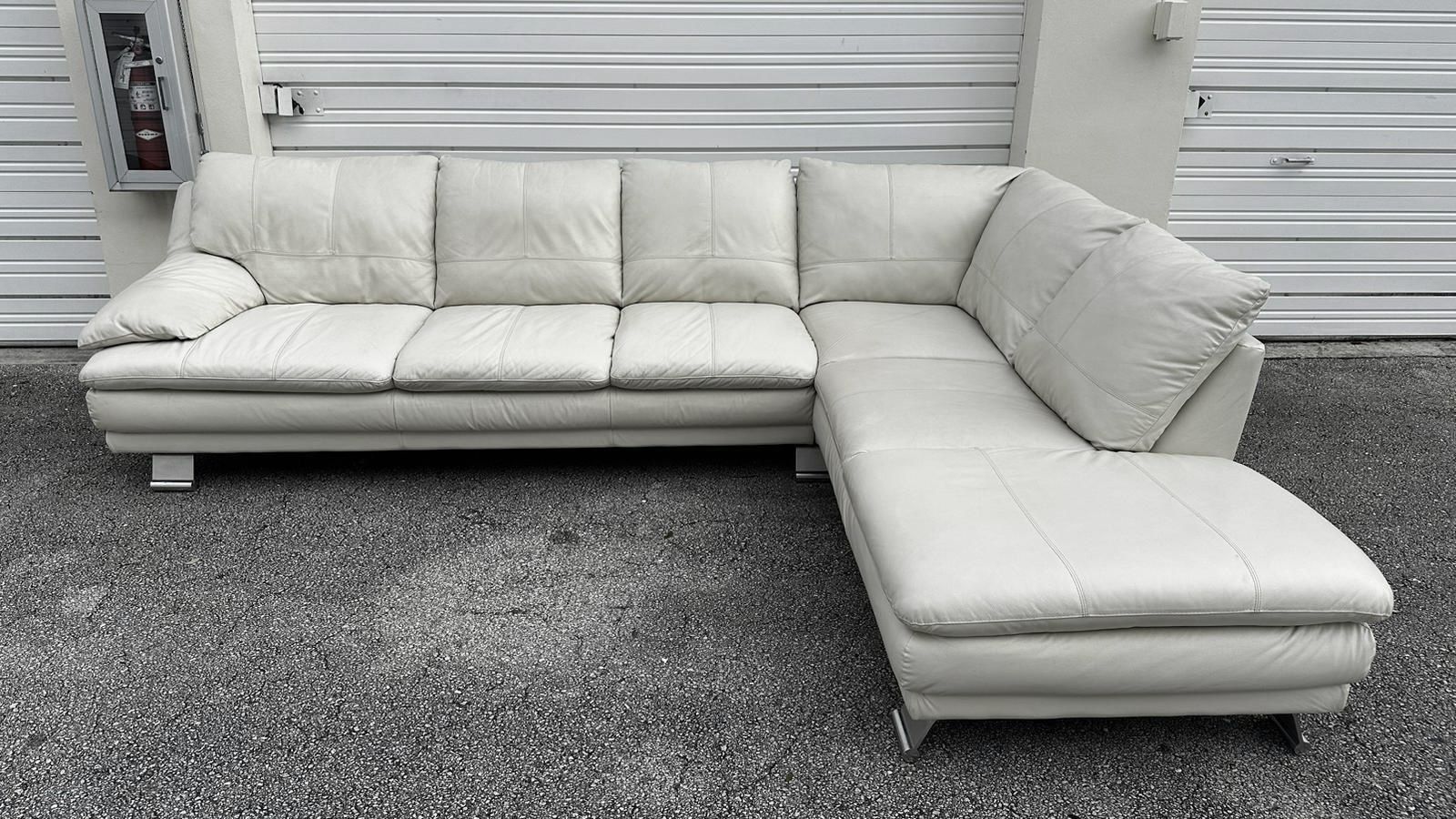 🛋️ Sectional Couch/Sofa - Leather - Off White - Delivery Available 🚛