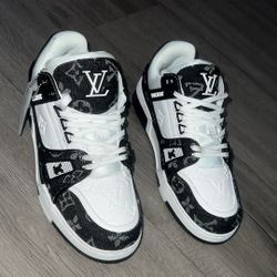 LV Trainer Black