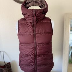Lululemon Women's Sz. 6 Chilly Chill Reversible Hooded Vest Goose Down