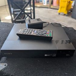 Sony Blu-ray/DVD Player BDP-S3700 With Remote Wireless Lan Built-in 