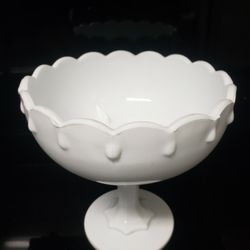 Vintage 7.5" Milk Glass Footed Fruit Bowl 
