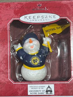 Hallmark 1998 College - Notre Dame Fighting Irish Christmas ornament