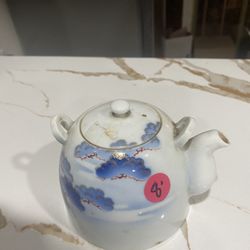Japanese porcelain teapot