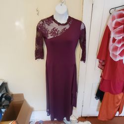 Elegant Plum Lace-Sleeve Women’s Dress SIZE 2X