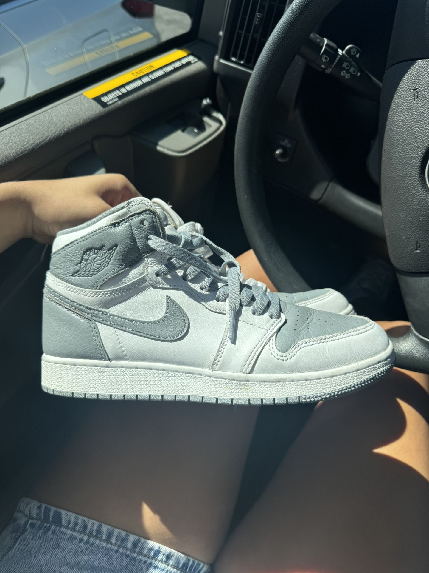 Jordan Ones Mid
