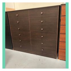 12 drawers dresser /Twelve drawers dresser