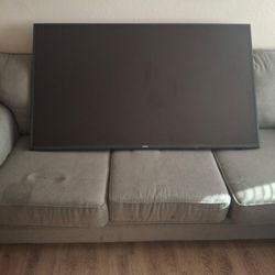 55 Inch Flatscreen Smart TV 