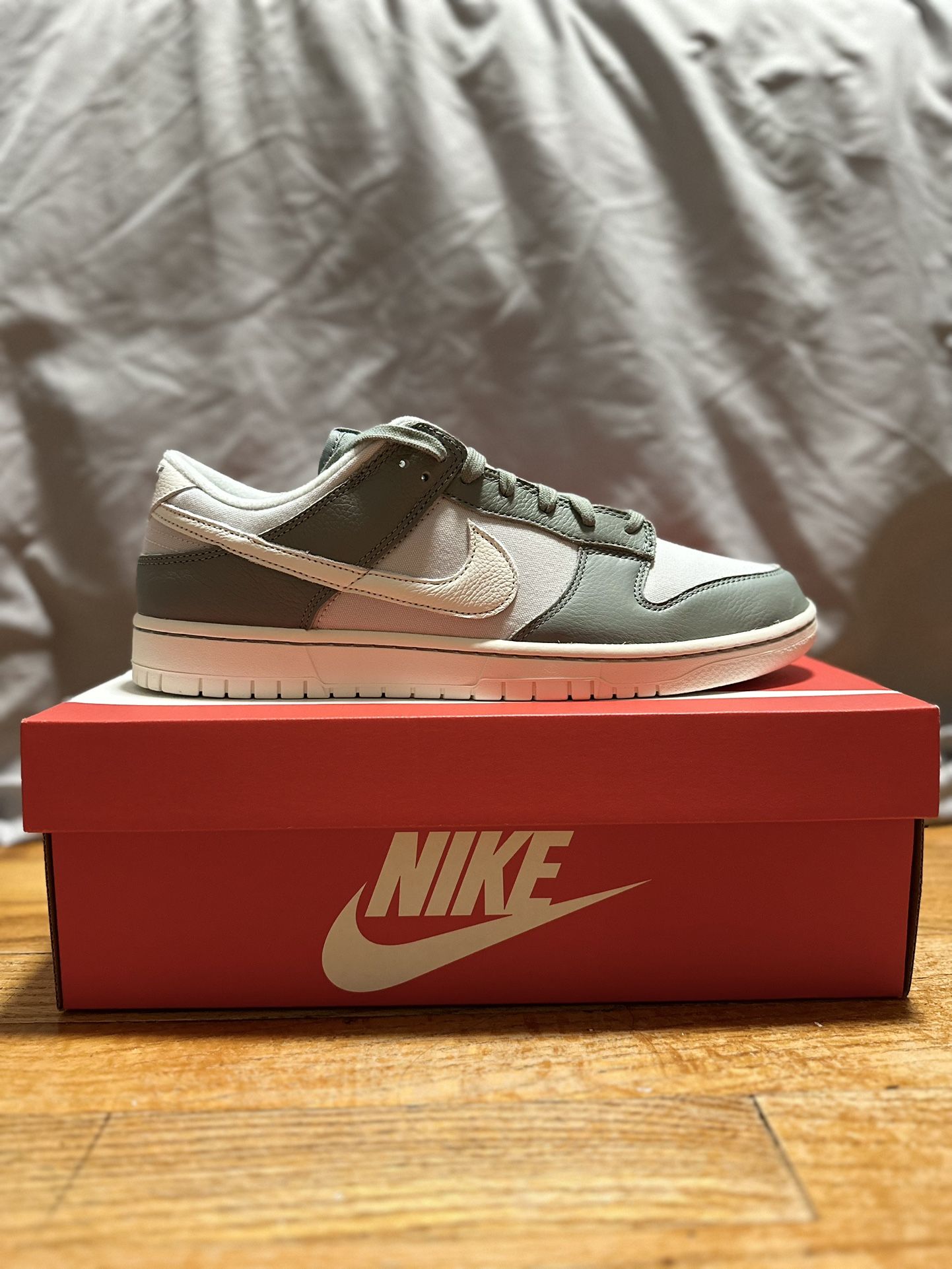 Nike Dunk Low 'Mica Green' Size 11.5