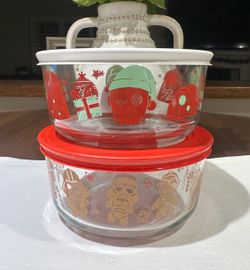 Pyrex Star Wars Holiday Glass Storage Bowls Set of 2