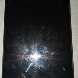 LENOVO Ti3 8" Tablet (Cracked SCREEN)