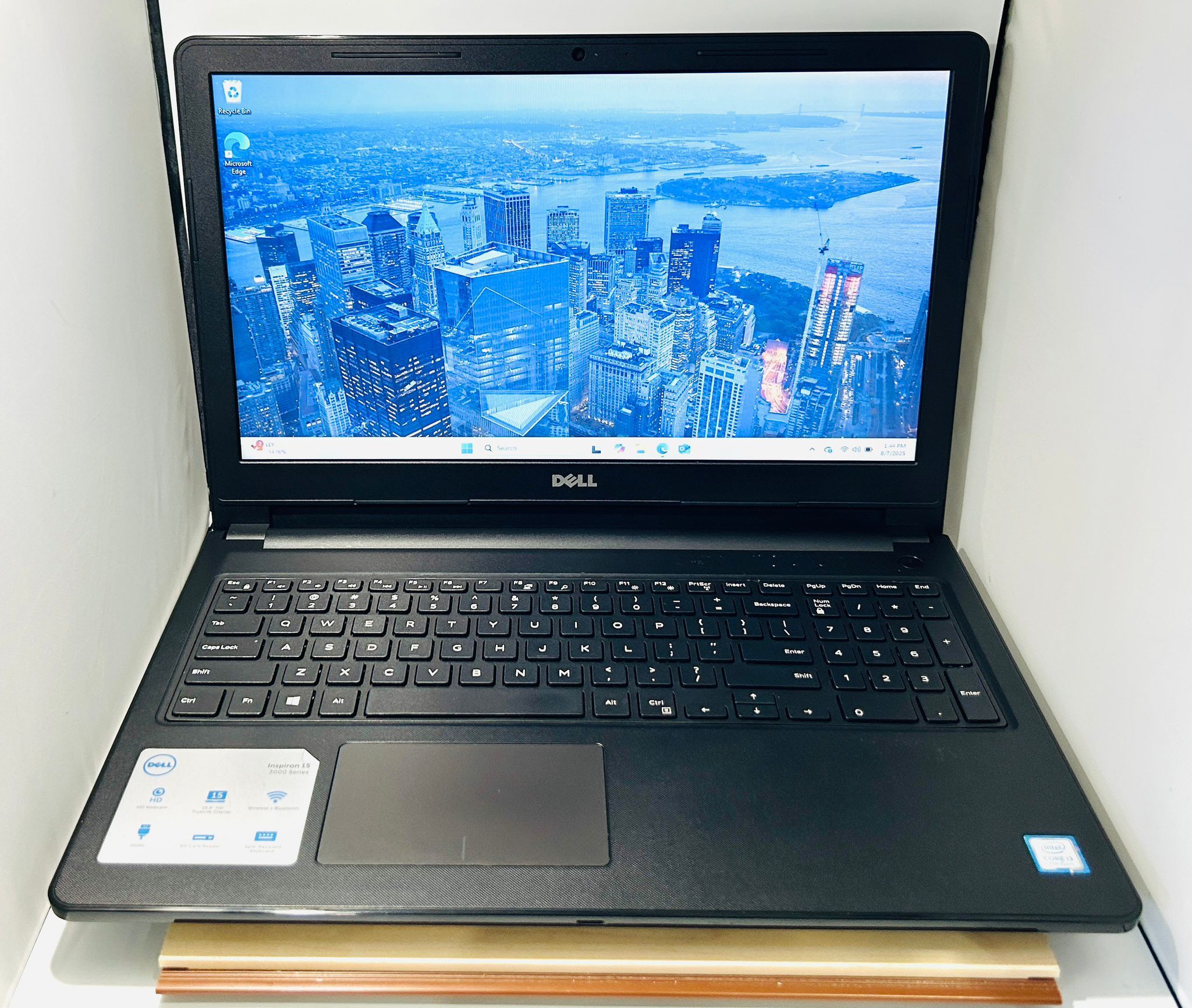 Dell Inspiron 15” 3567 2017 Core i3-7100u 2.40Ghz 16GB RAM 256GB SSD Windows 11