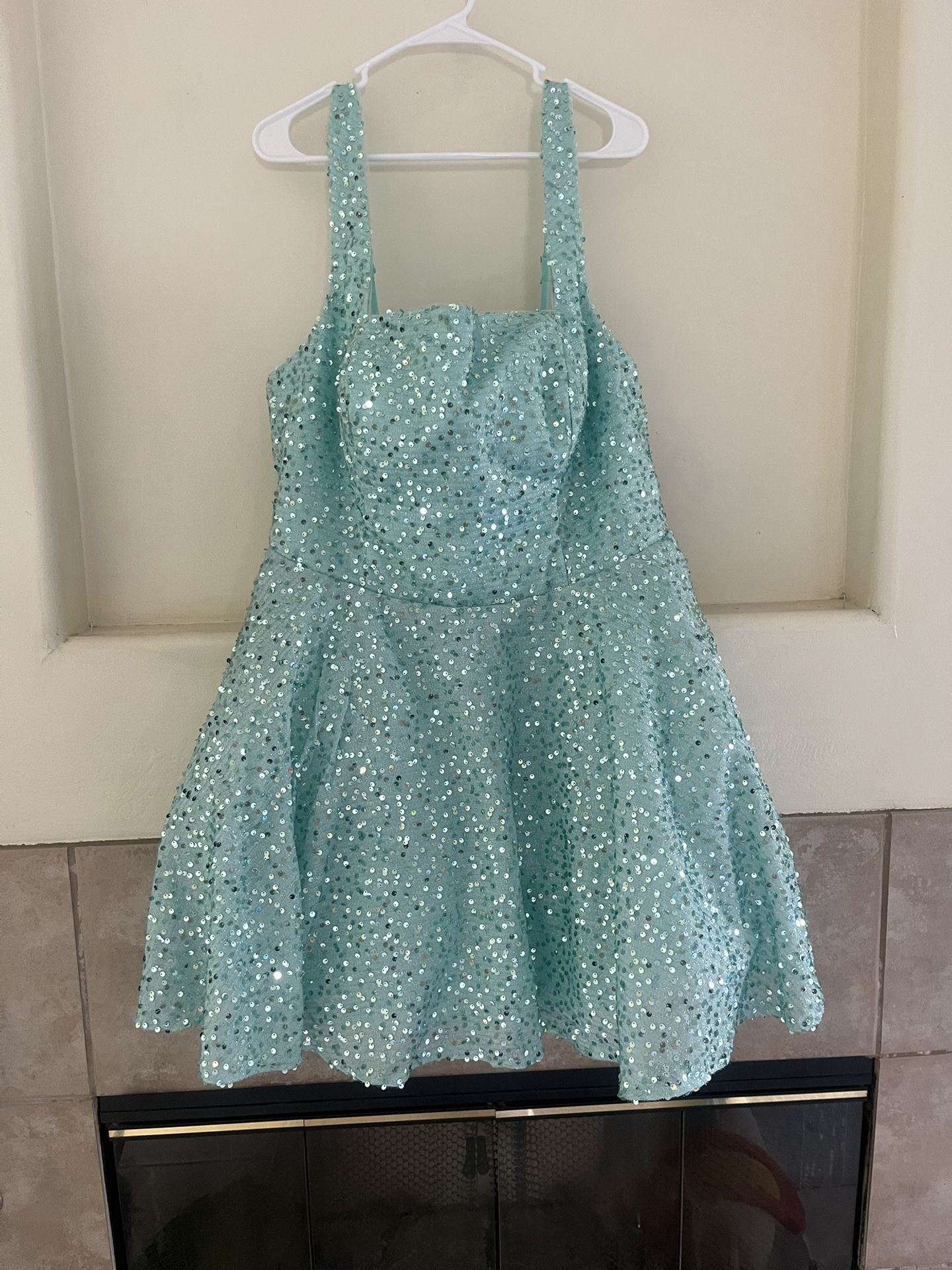Teal/Green Prom Dress W/Detachable Bow