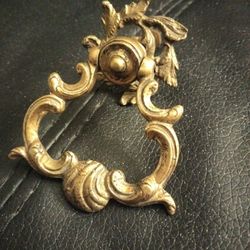 Solid Brass Ring Drop Drawer Pull Handle & Knob 2-1/2" × 2" Sea Shell, SALCAGED..
Normal wear MAY be seen. Scratches,nick's and dents MAY be seen. Cle