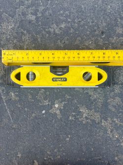 Stanley magnetic 9 inch level