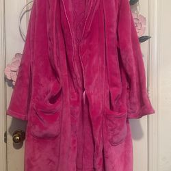 Victoria Secret Robe 25$