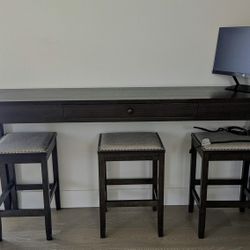 Signature Design by Ashley Rokane Counter Height Dining Table Set With 3 Bar Stools