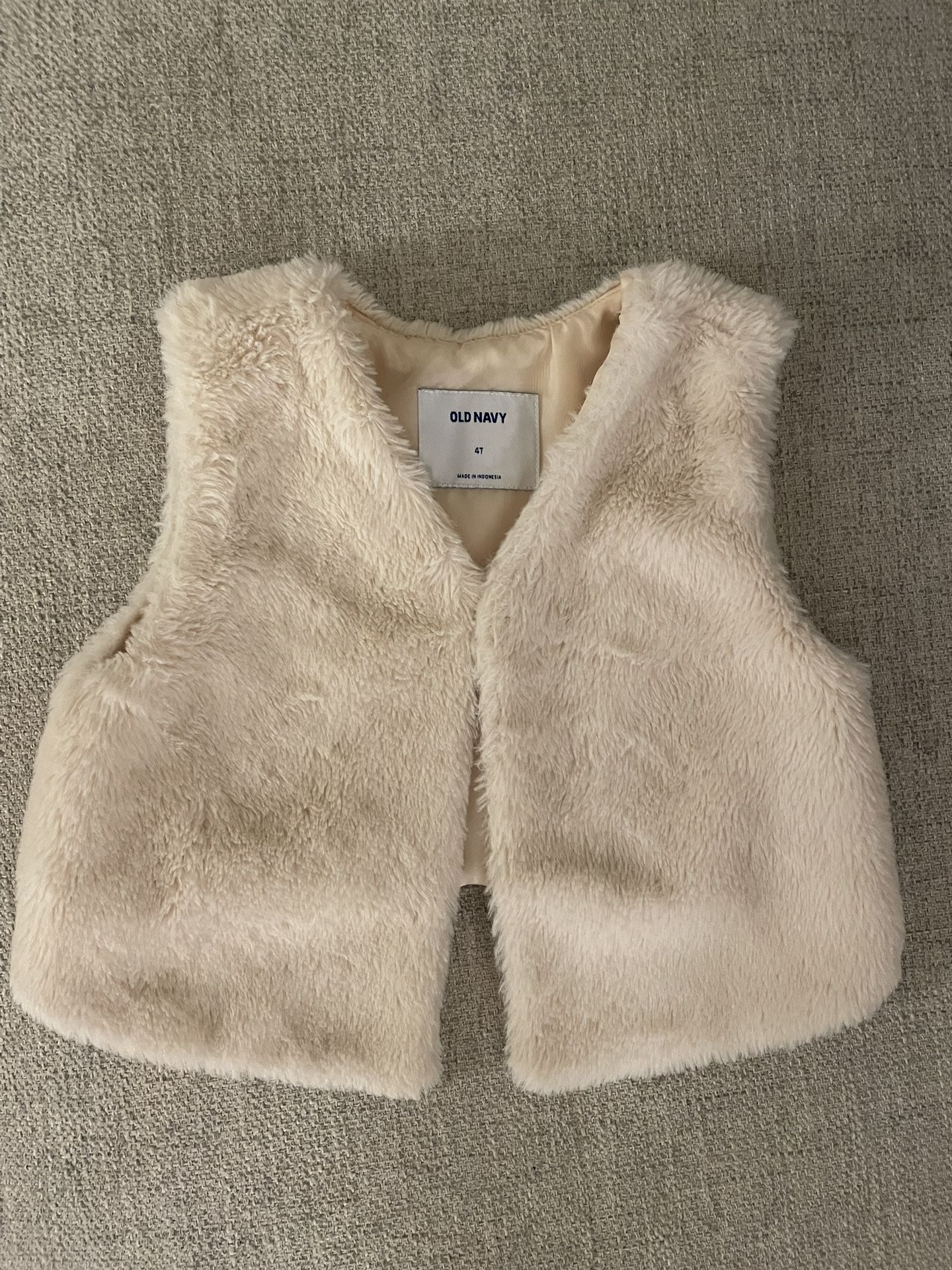 Girls Faux Fur Vest Size 4t