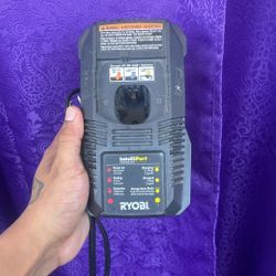 18v One+ Ryobi Charger 