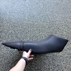 Harley Davidson Buell M0090-1AJ Motorcycle Seat
