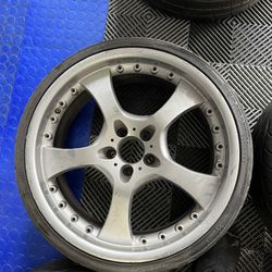 Mercedes’ 20” Wheels 