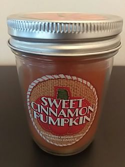 Bath & Body Sweet Cinnamon Pumpkin Scented Candle