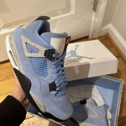 Air Jordan 4 Retro ‘University Blue’