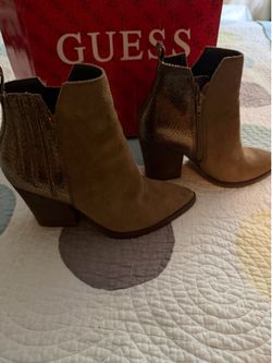 Guess boots