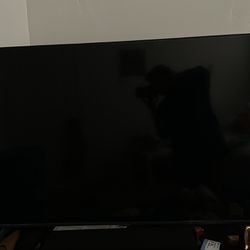 Samsung Tv 50 Inches 4K Like New And Box 