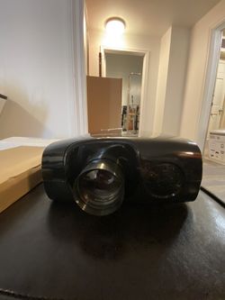 Projector And Screen With Accessories And Ceiling Mount 