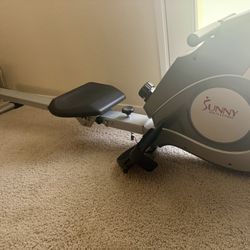 Magnetic Rowing Machine with Adjustable Resistance 