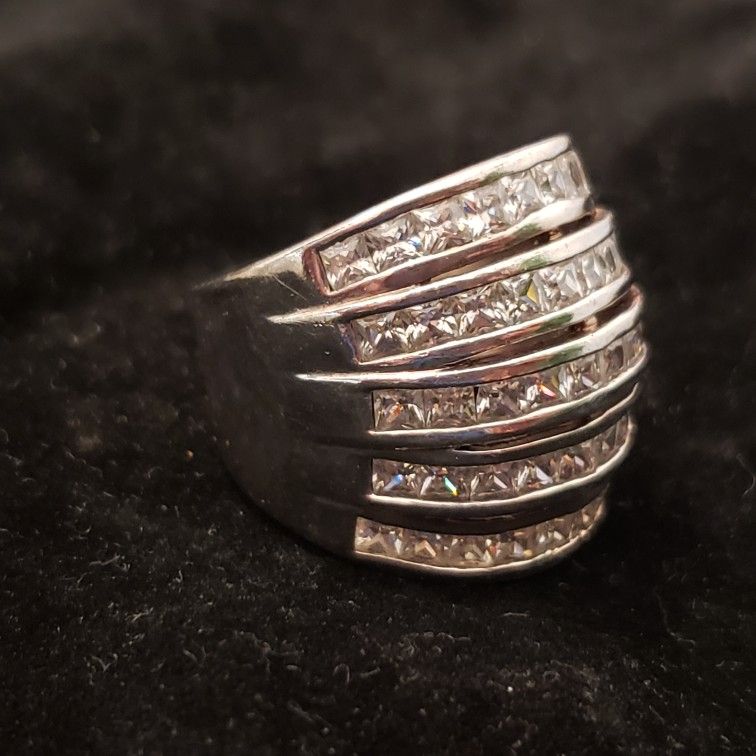 Silver Cotail Cz Stone Ring Very Beautiful