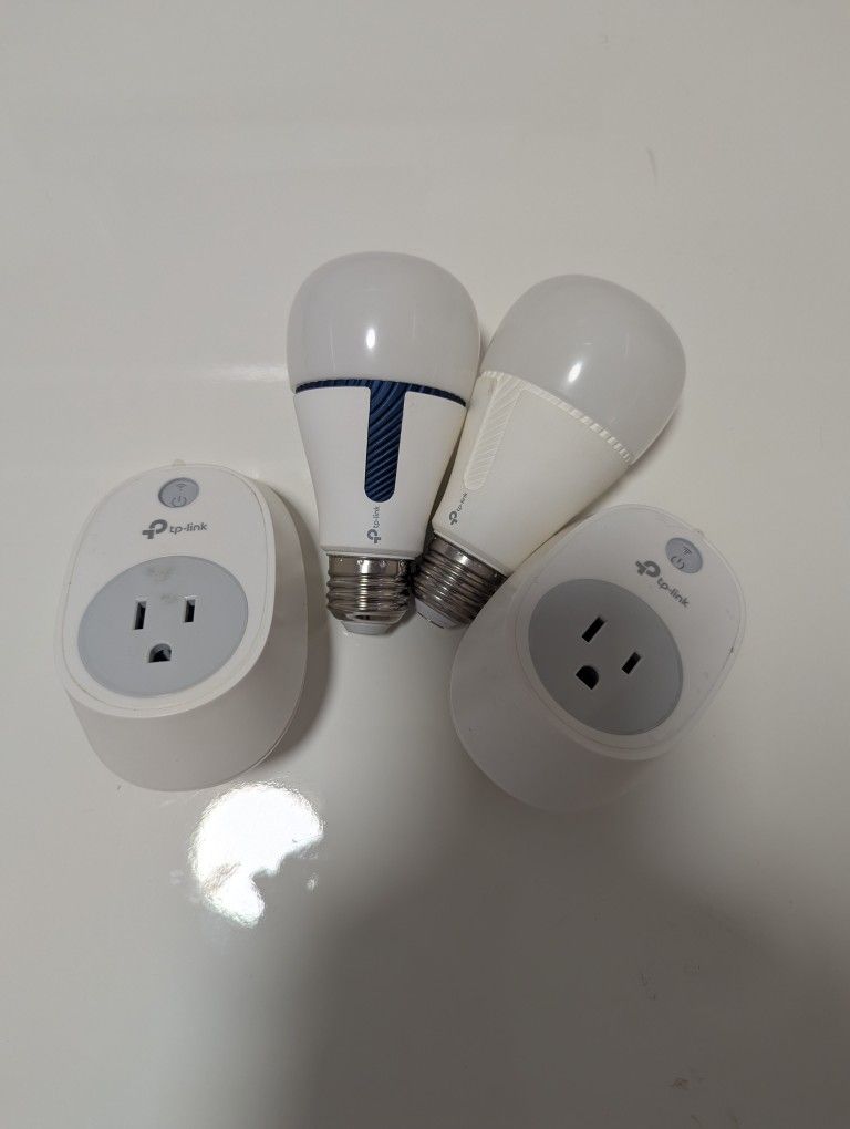 TP-Link Kasa Smart Bundle – 2x HS100 Plugs + KL130 Color Bulb + KL110 White Bulb