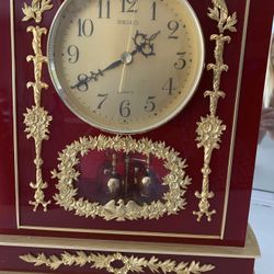 SEIKO Quartz  Pendulum Mantel Clock