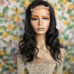 18" Body Wave Human Hair Wig  Black New 4x4 Lace Front