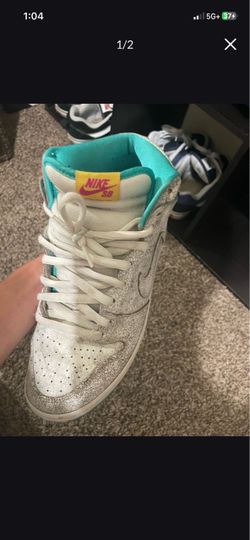 10.5 nikes lost the box