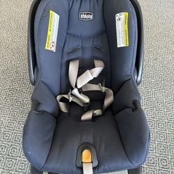  Chico Key Fit 30 Car seat Practically New