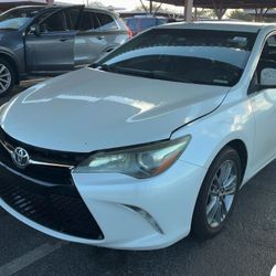 2015 TOYOTA CAMRY SE