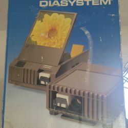 Vintage Compact Daisystem Slide Projector