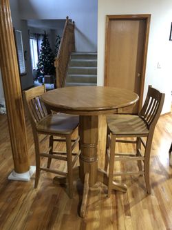 3 Piece Round Oak Table 36”