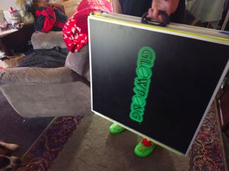 Glow pong beer pong table