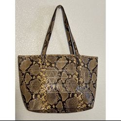 Michael Kors Purse With Matching Wallet 