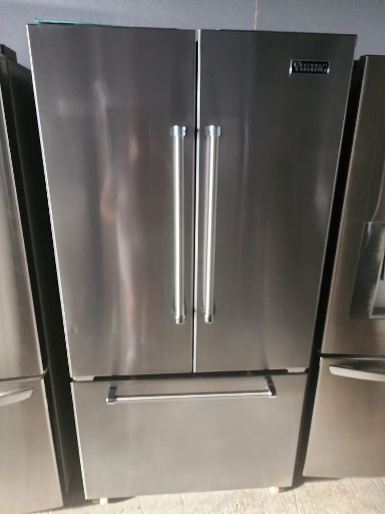 Refrigerator Viking 36inch