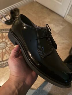 Mens 9.5 oil resistant dress shoes