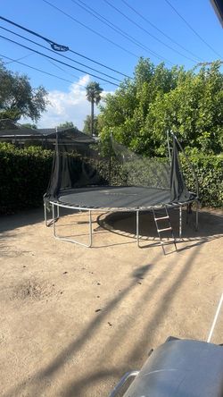 Skybound Round Trampoline with Safety Net