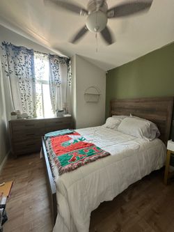 Queen bedroom set