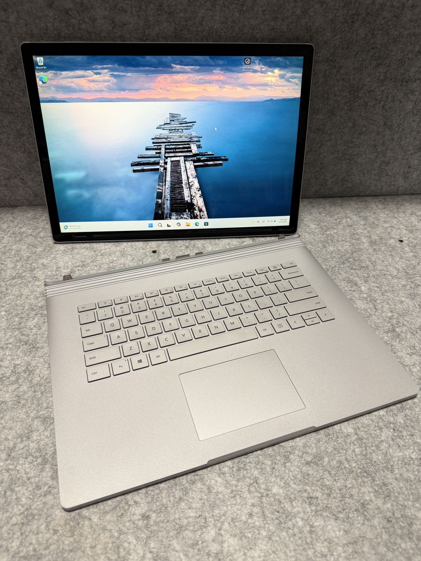 Microsoft Surface Book 2 i7 GTX 1060 6GB 16 G Memory 512 SSD