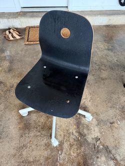 Desk chair