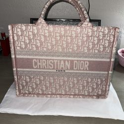 Christian Dior Book Tote — Medium in pink/rose Oblique jacquard canvas.