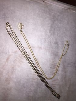2 gold chain 1 is 10k '' the other is 14k 22 inch 1600 for boht